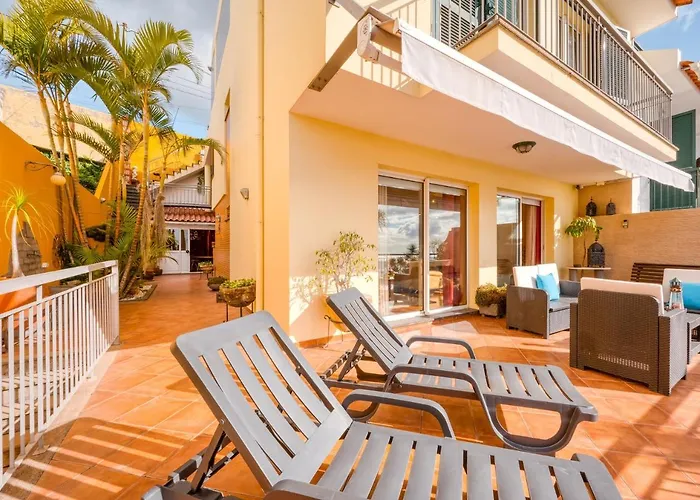 ヴィラ Palm Tree House By Amazing Madeira カマラ・デ・ロボス