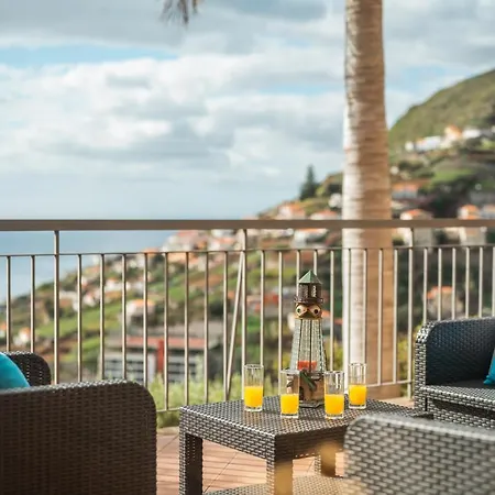 Palm Tree House By Amazing Madeira * Камара-де-Лобуш